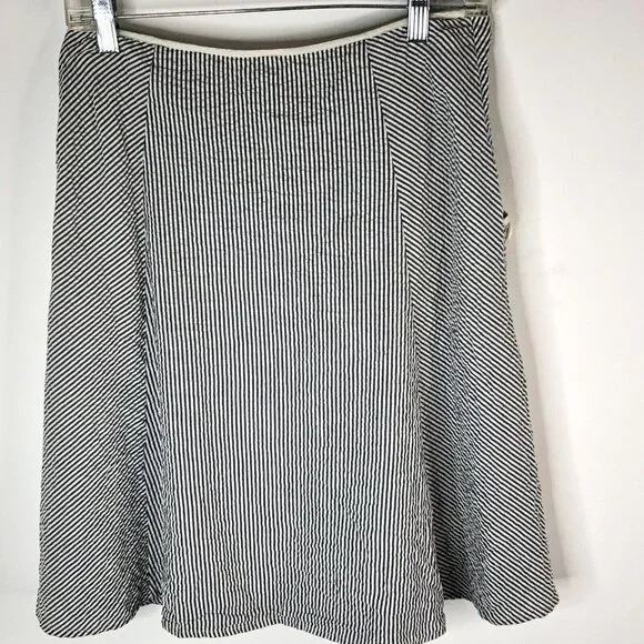 Anthropologie Viola Womens Skirt Size 0 Gray White Seersucker Striped Pockets - Picture 10 of 12